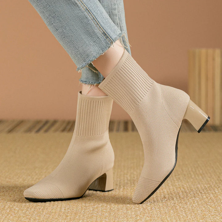Botas Adele para mujer: botas de punto elegantes y cómodas para un look chic y cotidiano.