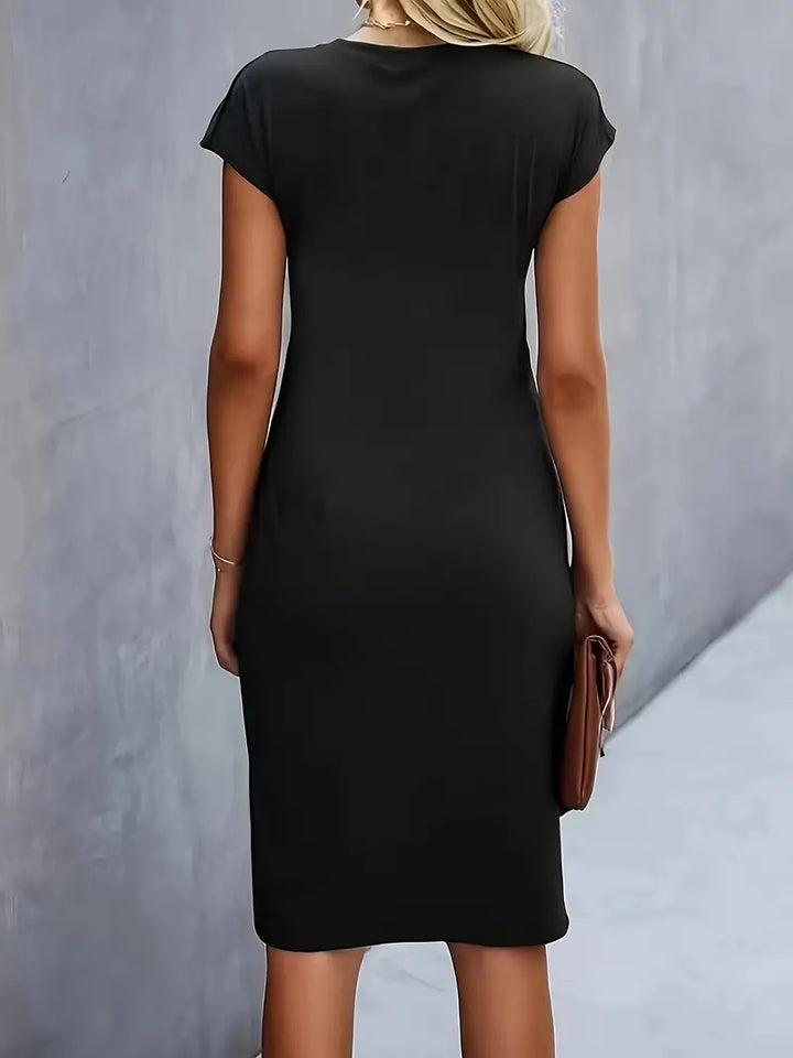 Vestido de mediodía de Mylène: elegante corte halagador y cuello redondo, disponible en varios colores