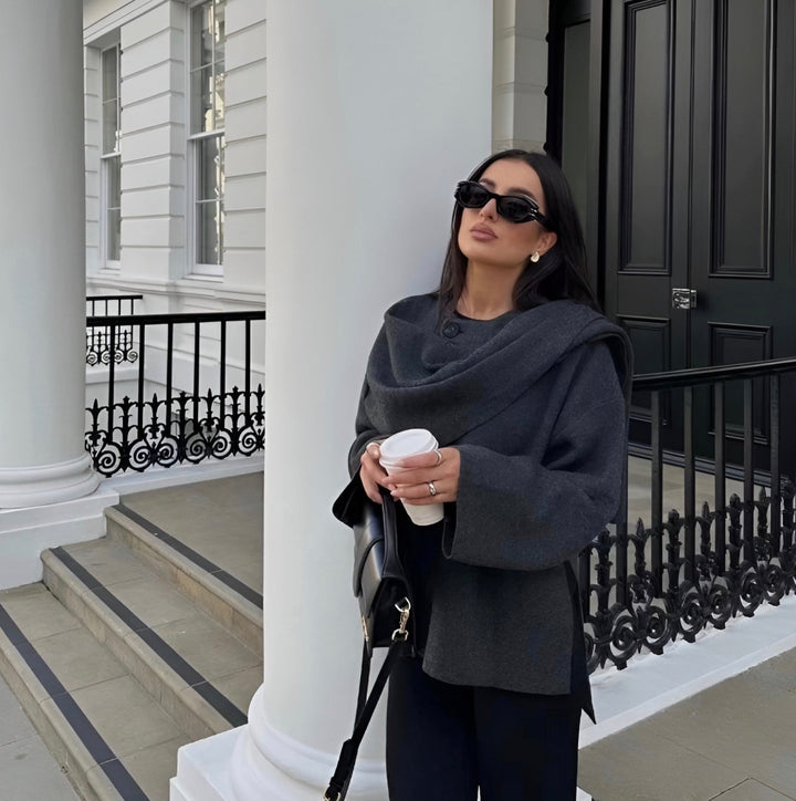 Poncho da donna Emma – Lana asimmetrica, elegante e ideale per il calore invernale