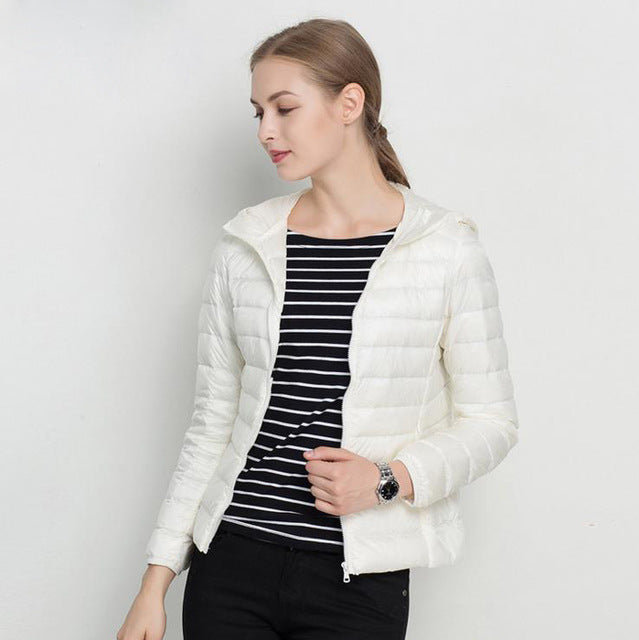 Autumn Doudoune Femme Légère – Veste Mi-Saison avec Capuche & Confort Quotidien