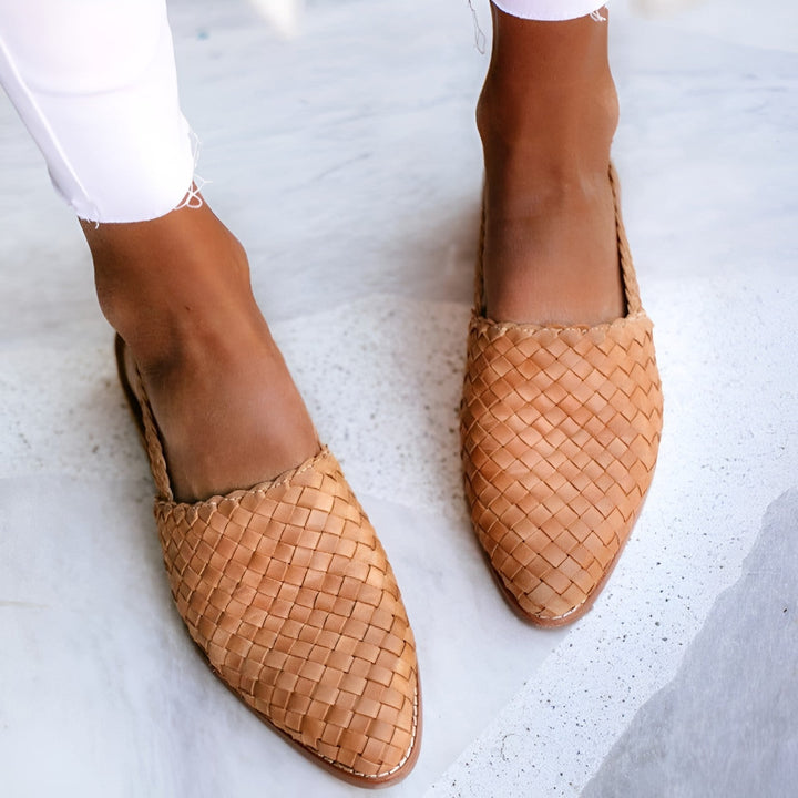 Leslie Slingbacks Flates Women - Diseño trenzado elegante, extremo puntiagudo y brida ajustable
