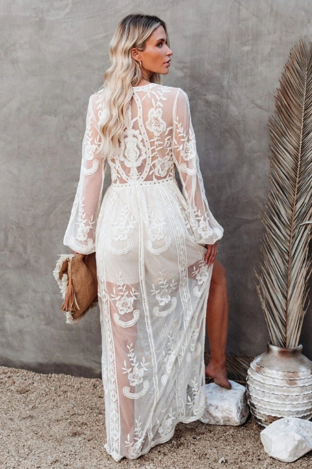 Vestido de mujer Nemia Long - Vestido bohemio blanco en encaje con escote de hendidura alta y alta