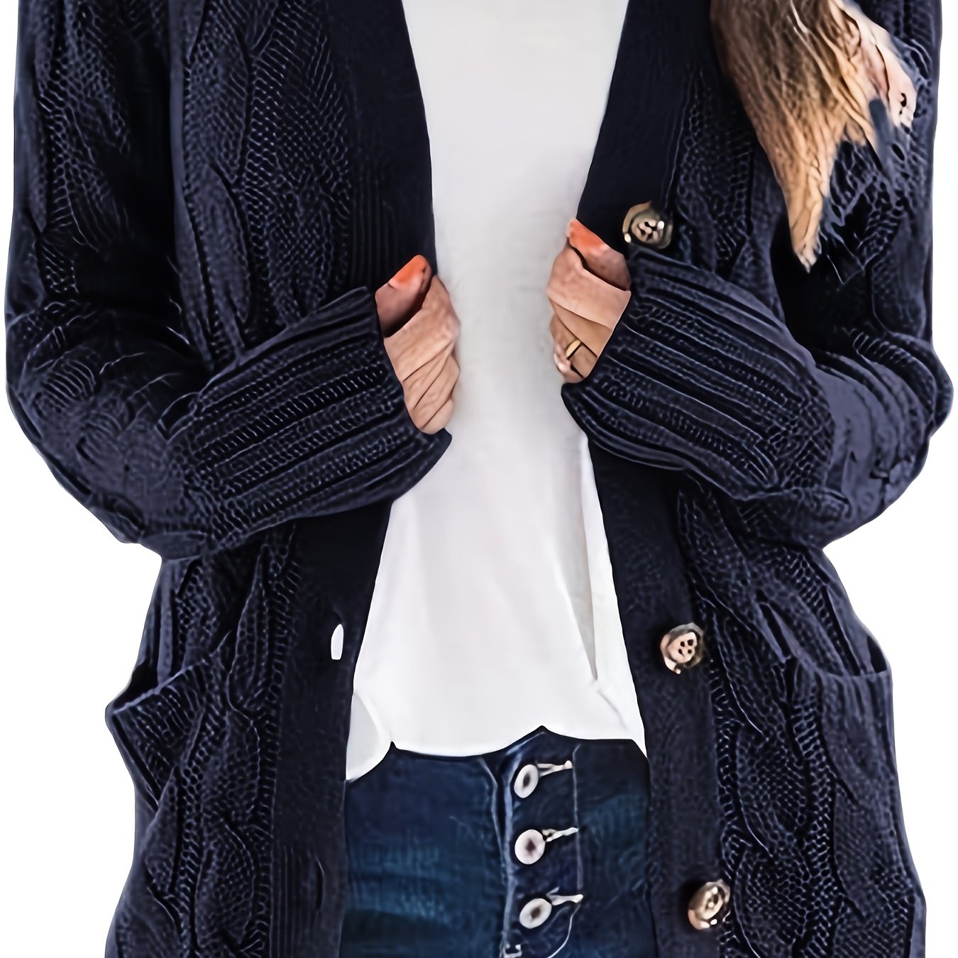 Lissy Gilet Femme – Cardigan varm med kabelstrik, knapper og moderne komfortabel pasform