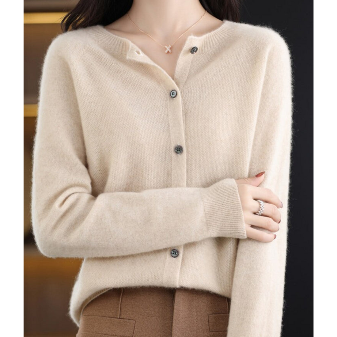 Mercy Cardigan Femme – Gilet Élégant en Laine Mérinos & Cachemire Doux à Col Rond
