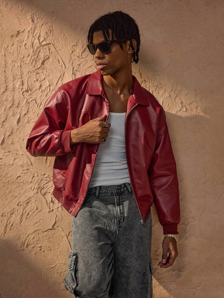 Vince Jachetă Bărbați Similicuir Roșu – Jachetă cu Fermoar Modernă cu Umeri Căzuți Stil Urban