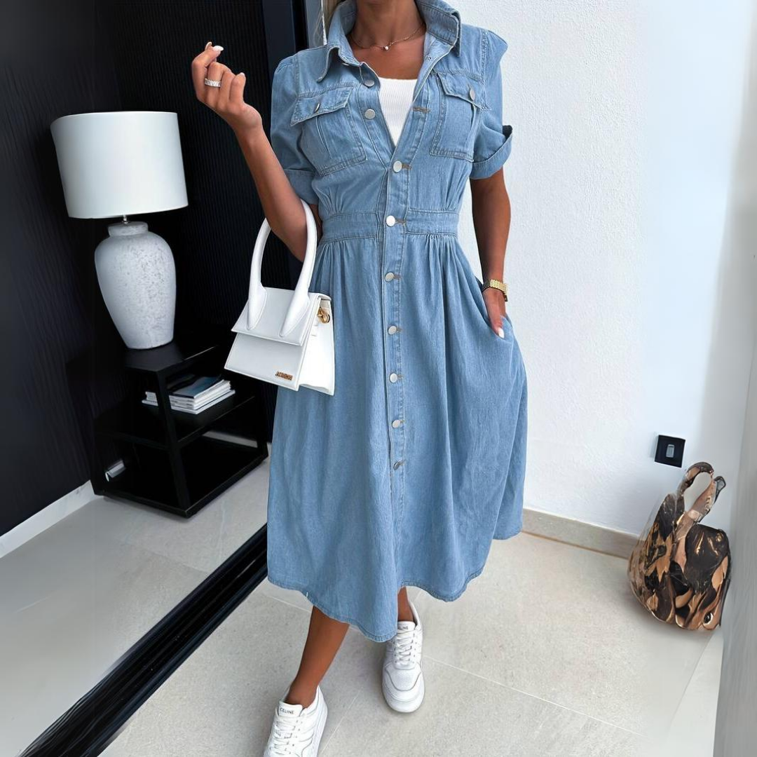 Vestido de mezclilla para mujeres Eloise: vestido de camisa azul claro de algodón con corte ajustado