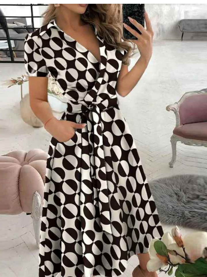 Lucia Robe Femme – Robe à Imprimé Géométrique avec Ceinture à la Taille et Coupe Aérienne pour Chaque Instant
