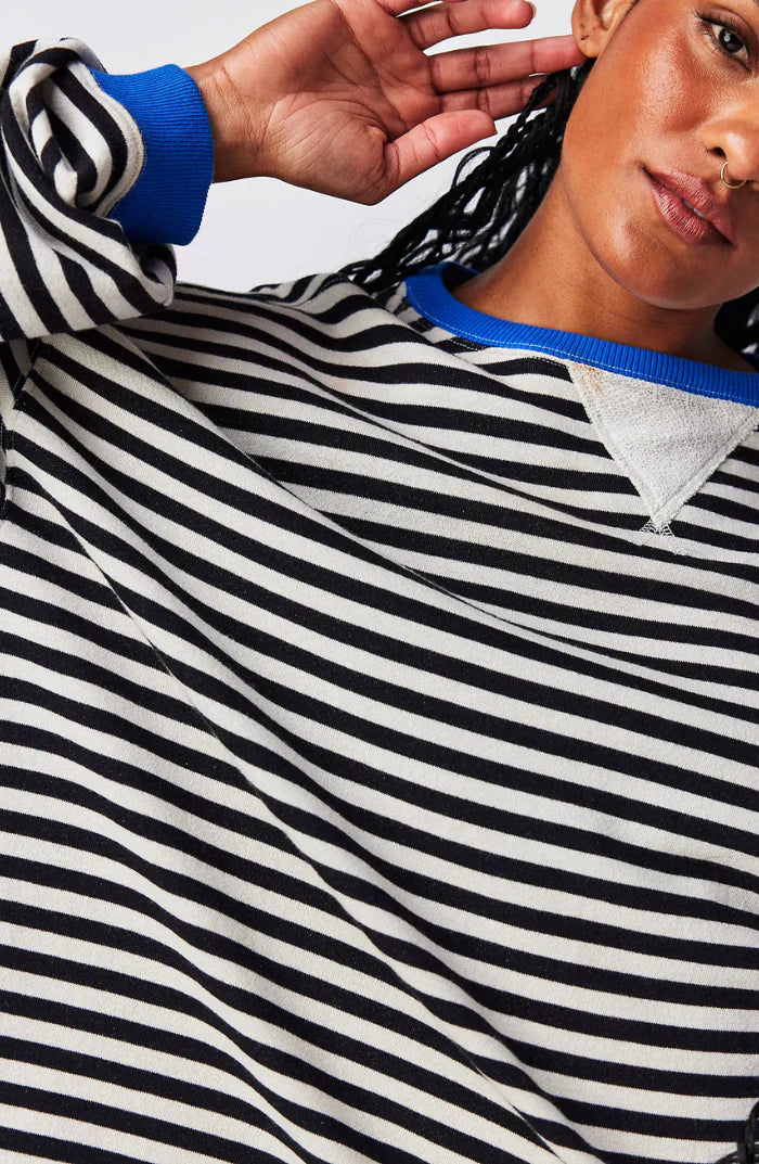 Mila Sweat Oversize – Sweat Confortable avec Rayures Classiques et Détails Contrastés