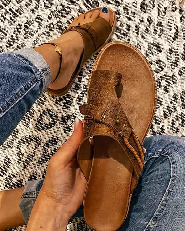 Sandali per diapositive da donna Lyca - muli in pelle vegana con suola minimalista di comfort e design