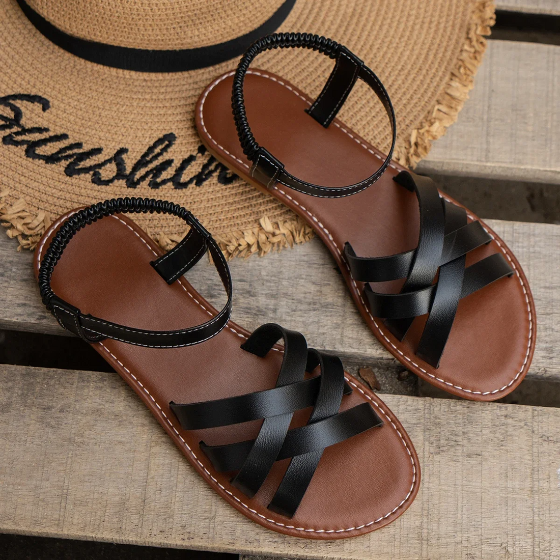 Sloane Sandales Femme – Sandales Plates à Brides Croisées avec Confort & Style Décontracté