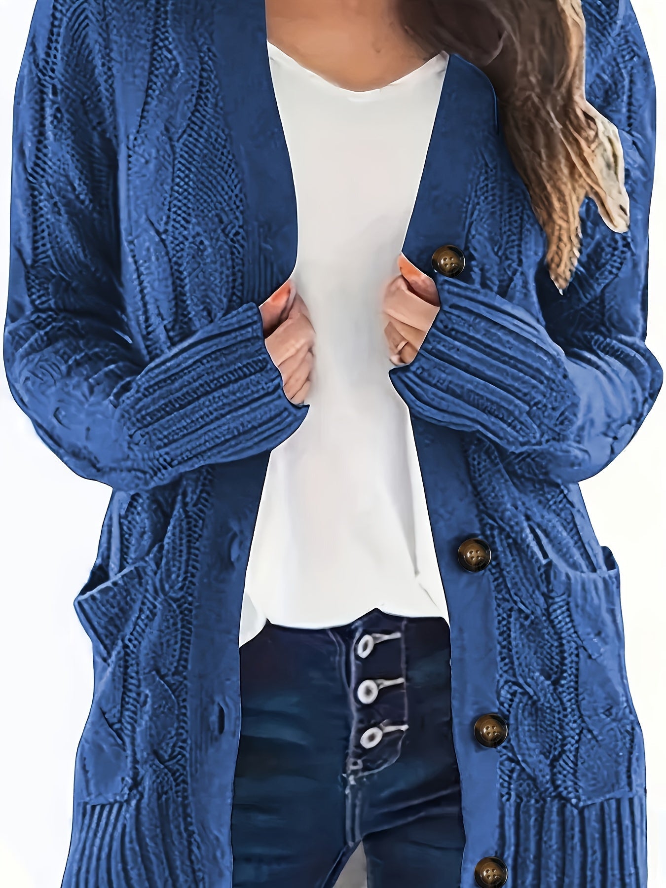Lissy Gilet Femme – Cardigan varm med kabelstrik, knapper og moderne komfortabel pasform
