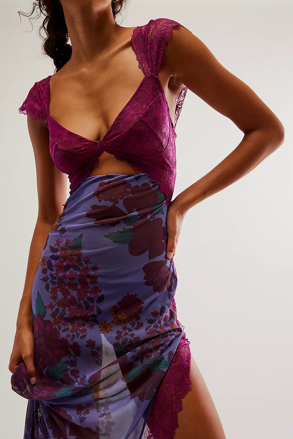 Dina Robe Midi Été – Tissu Dentelle & Polyester Haut de Gamme pour un Style Chic et Raffiné