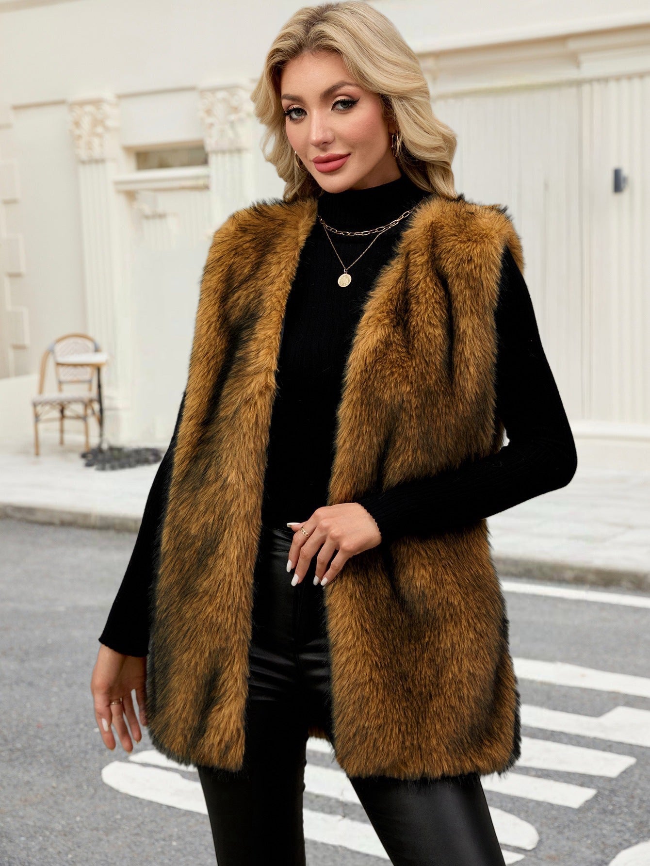 Hadiyah Gilet Donna in Pelliccia Sintetica di Lusso – Taglio Lungo & Calore Elegante