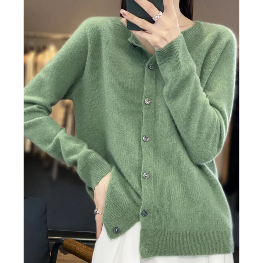Mercy Cardigan Femme – Gilet Élégant en Laine Mérinos & Cachemire Doux à Col Rond