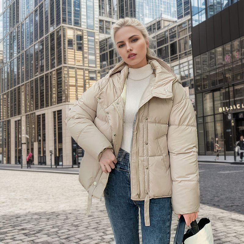 Novie Chaqueta Acolchada Corta para Mujer con Capucha – Ligera, Acolchada y Estilo Urbano Moderno