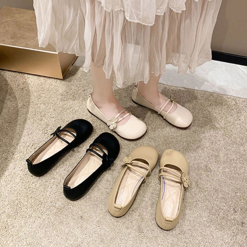 Clara Ballerines Femme – Chaussures Élégantes à Fleur Délicate & Double Bride Confortable