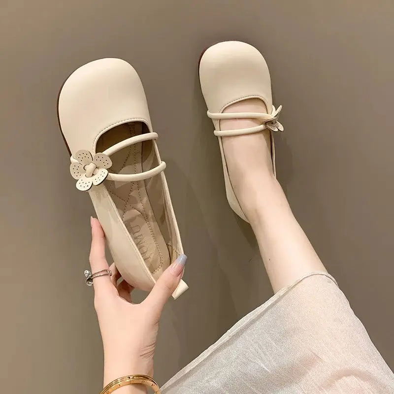 Clara Ballerines Femme – Chaussures Élégantes à Fleur Délicate & Double Bride Confortable