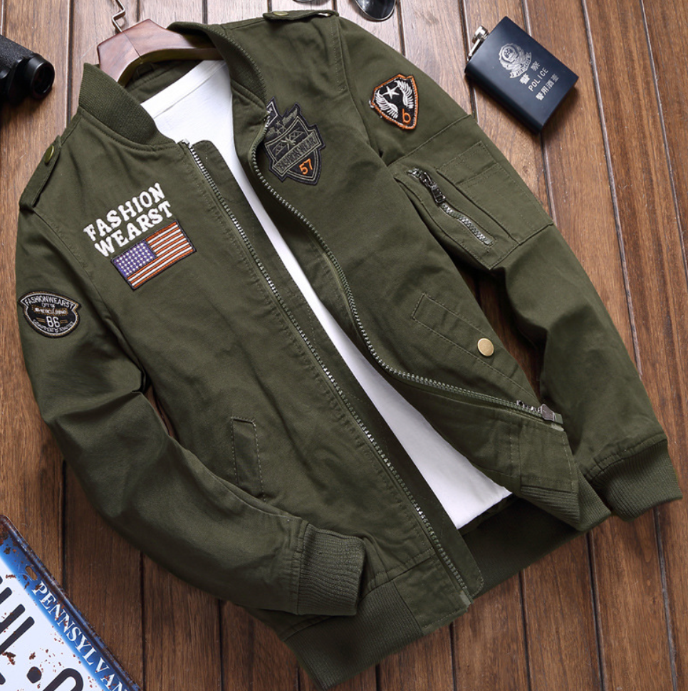 Chaqueta militar Damiano para hombre: elegante, moderna y versátil