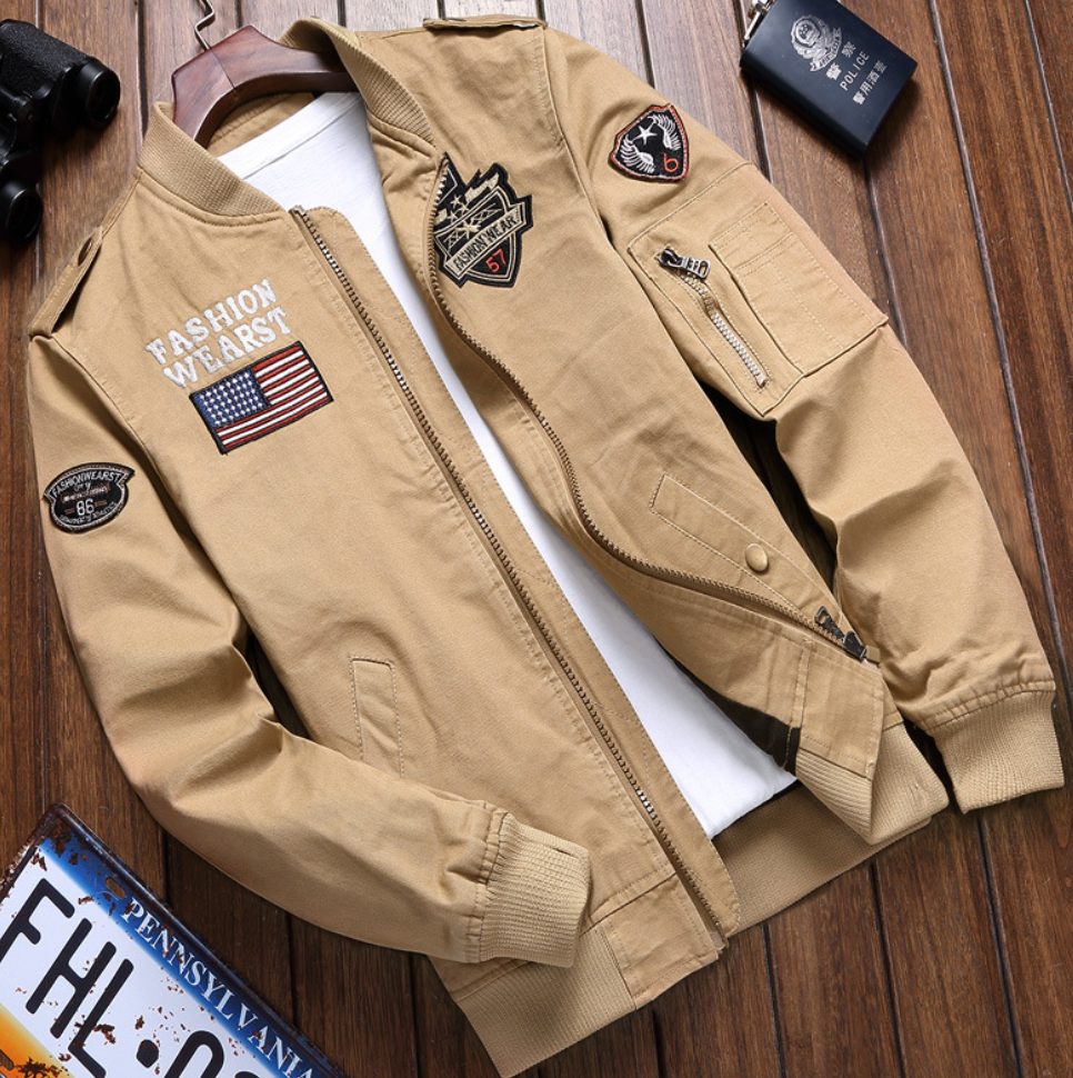 Chaqueta militar Damiano para hombre: elegante, moderna y versátil