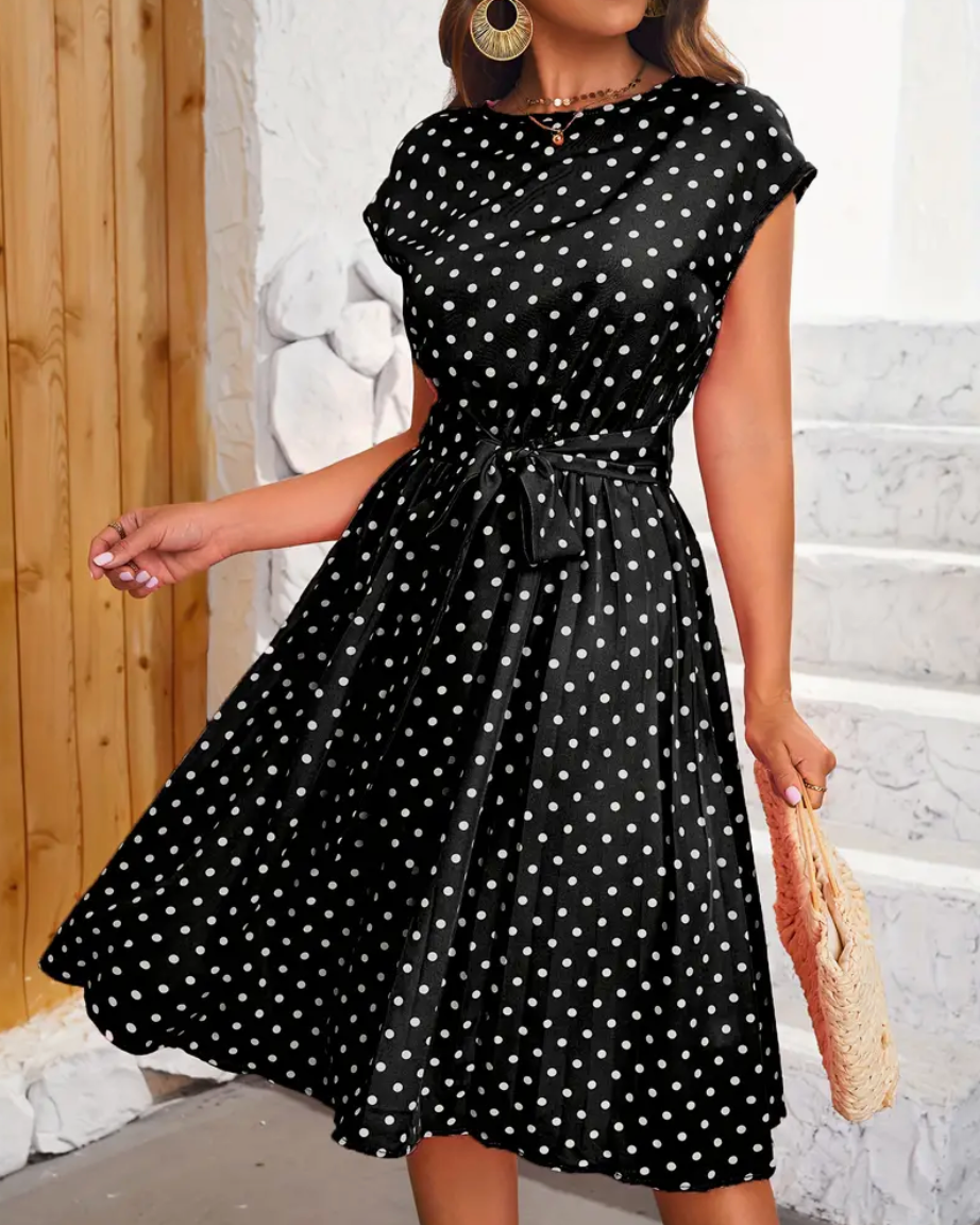 Vestido de verano de la mujer: vestido de lunares vintage con corte de fluido y elegancia atemporal