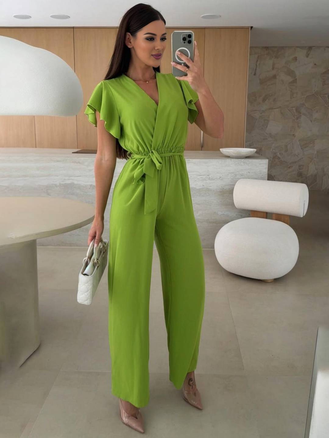 Rochelle Combinaison Femme – Élégante Combinaison Unie avec Décolleté en V, Ceinture & Jambes Amples à Volants