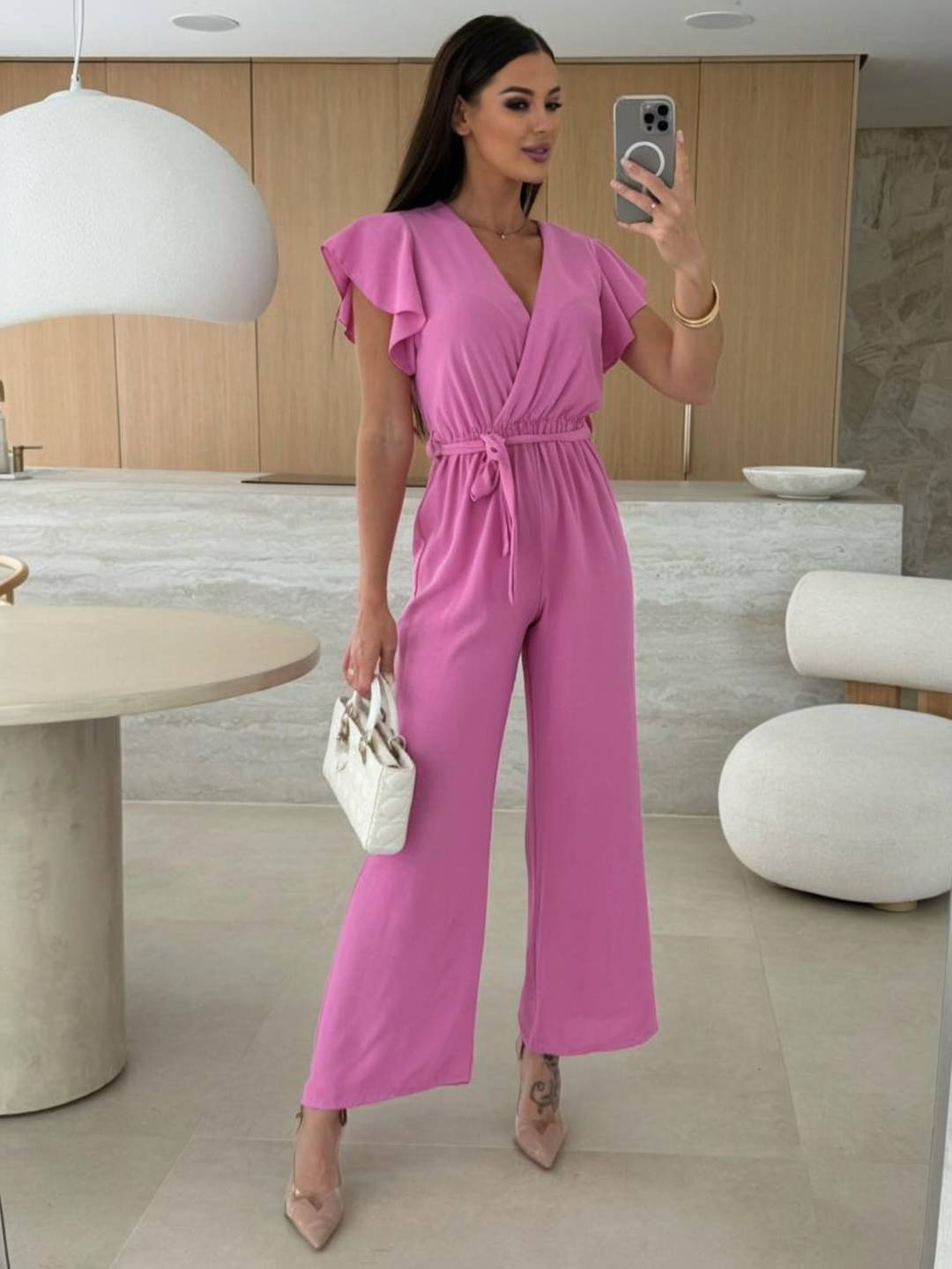 Rochelle Combinaison Femme – Élégante Combinaison Unie avec Décolleté en V, Ceinture & Jambes Amples à Volants