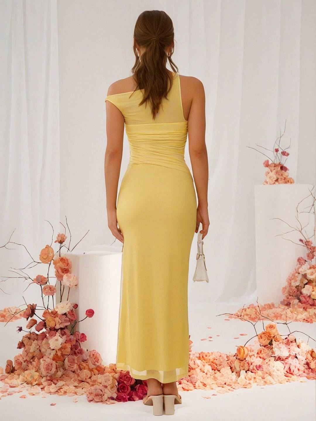 Shaina Robe de Soirée Femme – Élégante Robe en Tulle Asymétrique avec Découpes & Coupe Fluide