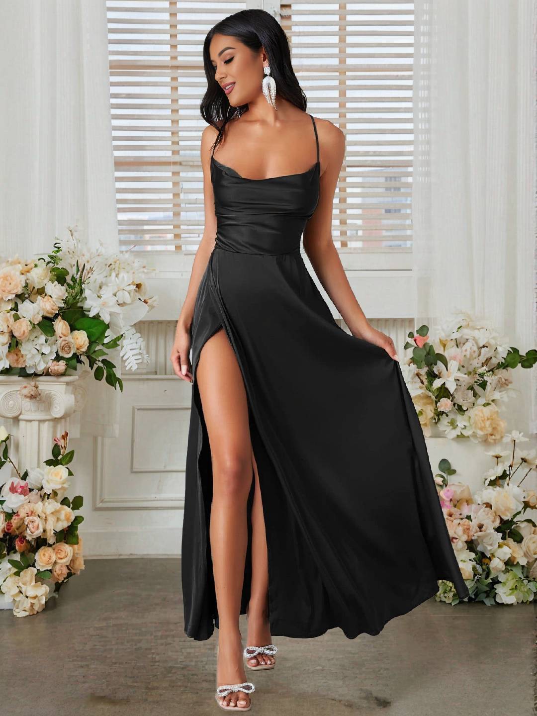 Lorra Robe de Soirée Femme – Élégante Longue Robe Satinée avec Fente, Dos Nu & Bretelles Fines