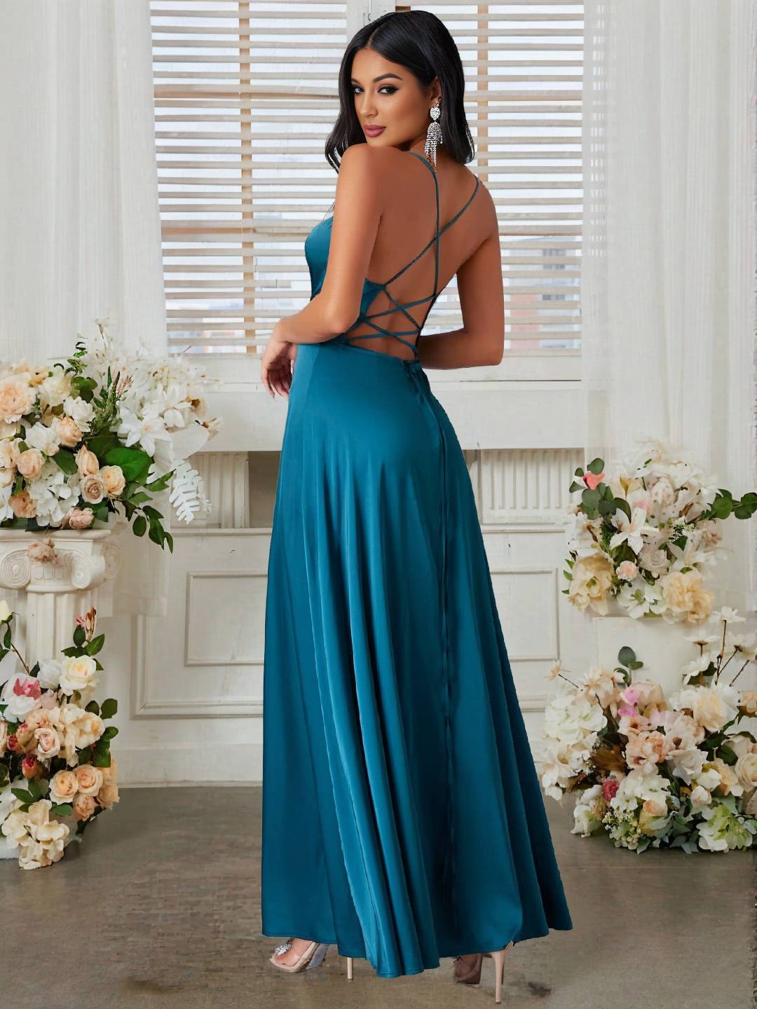 Lorra Robe de Soirée Femme – Élégante Longue Robe Satinée avec Fente, Dos Nu & Bretelles Fines