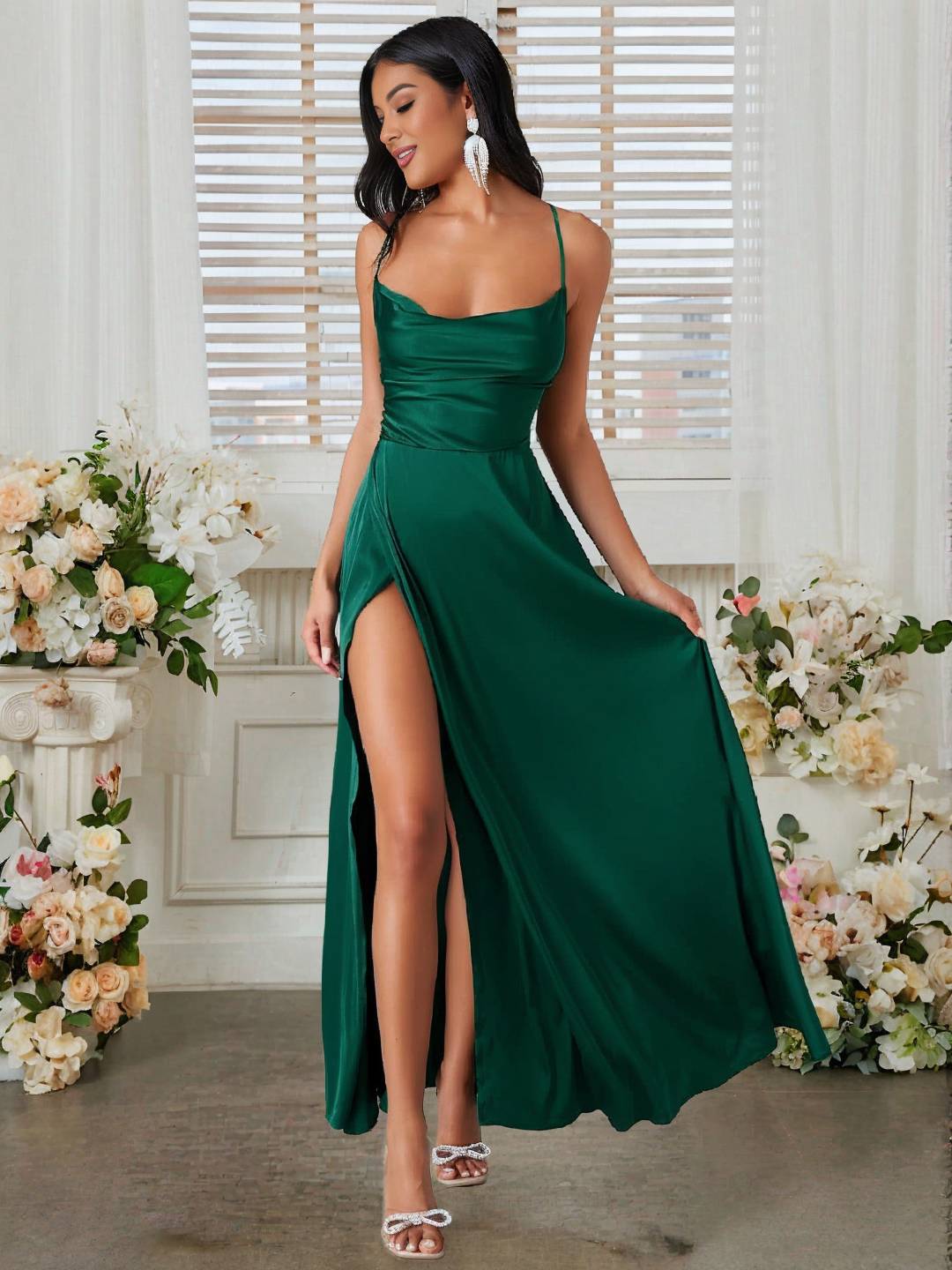 Lorra Robe de Soirée Femme – Élégante Longue Robe Satinée avec Fente, Dos Nu & Bretelles Fines
