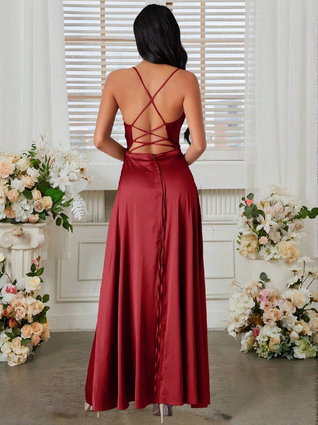 Lorra Robe de Soirée Femme – Élégante Longue Robe Satinée avec Fente, Dos Nu & Bretelles Fines