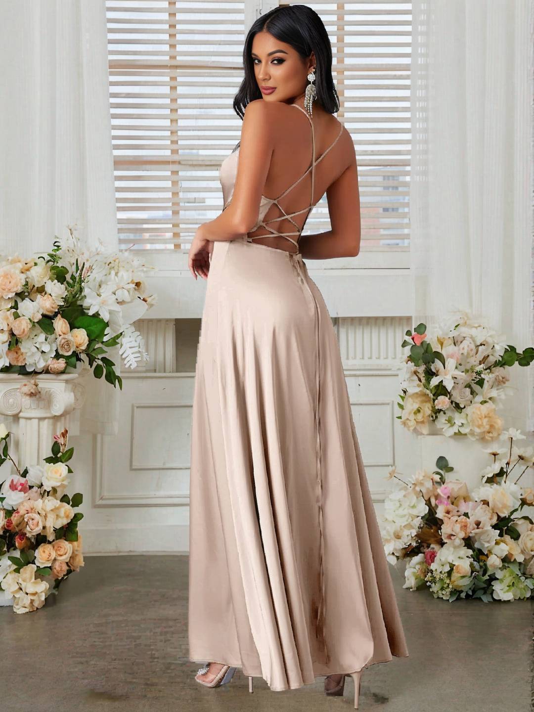 Lorra Robe de Soirée Femme – Élégante Longue Robe Satinée avec Fente, Dos Nu & Bretelles Fines