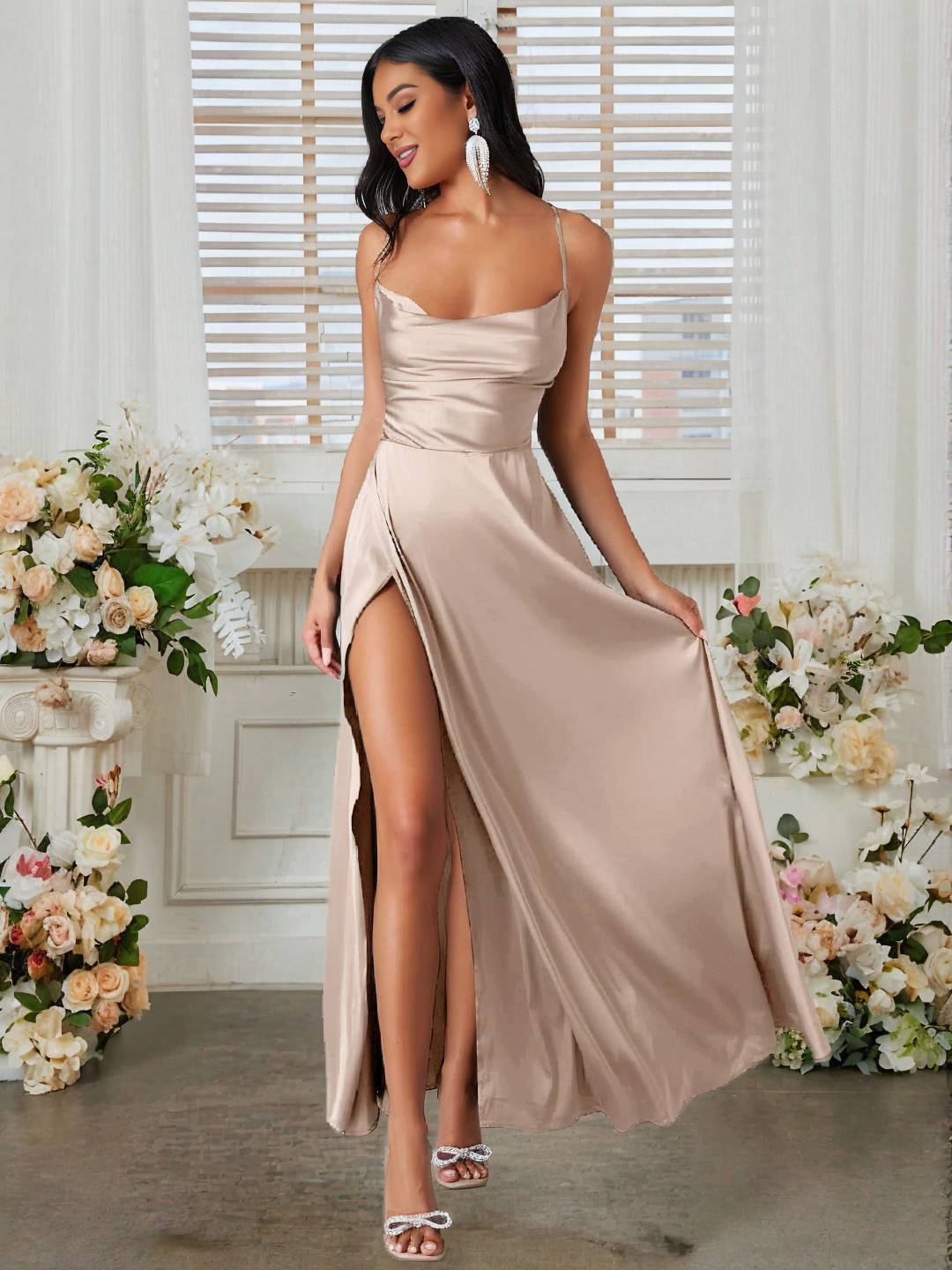 Lorra Robe de Soirée Femme – Élégante Longue Robe Satinée avec Fente, Dos Nu & Bretelles Fines