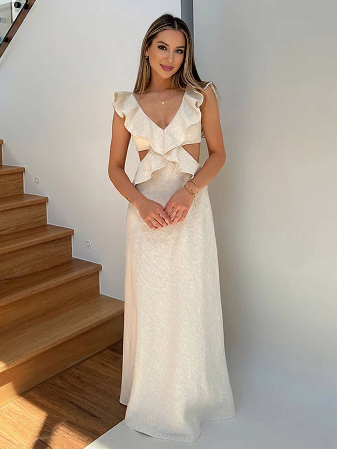 Vestido de verano para mujeres de Yaela: vestido bohemio largo con escote en V, volantes y espalda abierta