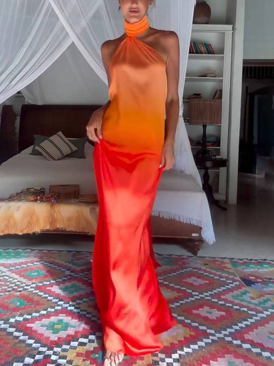 Abito da spiaggia da donna Dione - abito lungo degradato con cave e colletto senza schienale per uno stile estivo