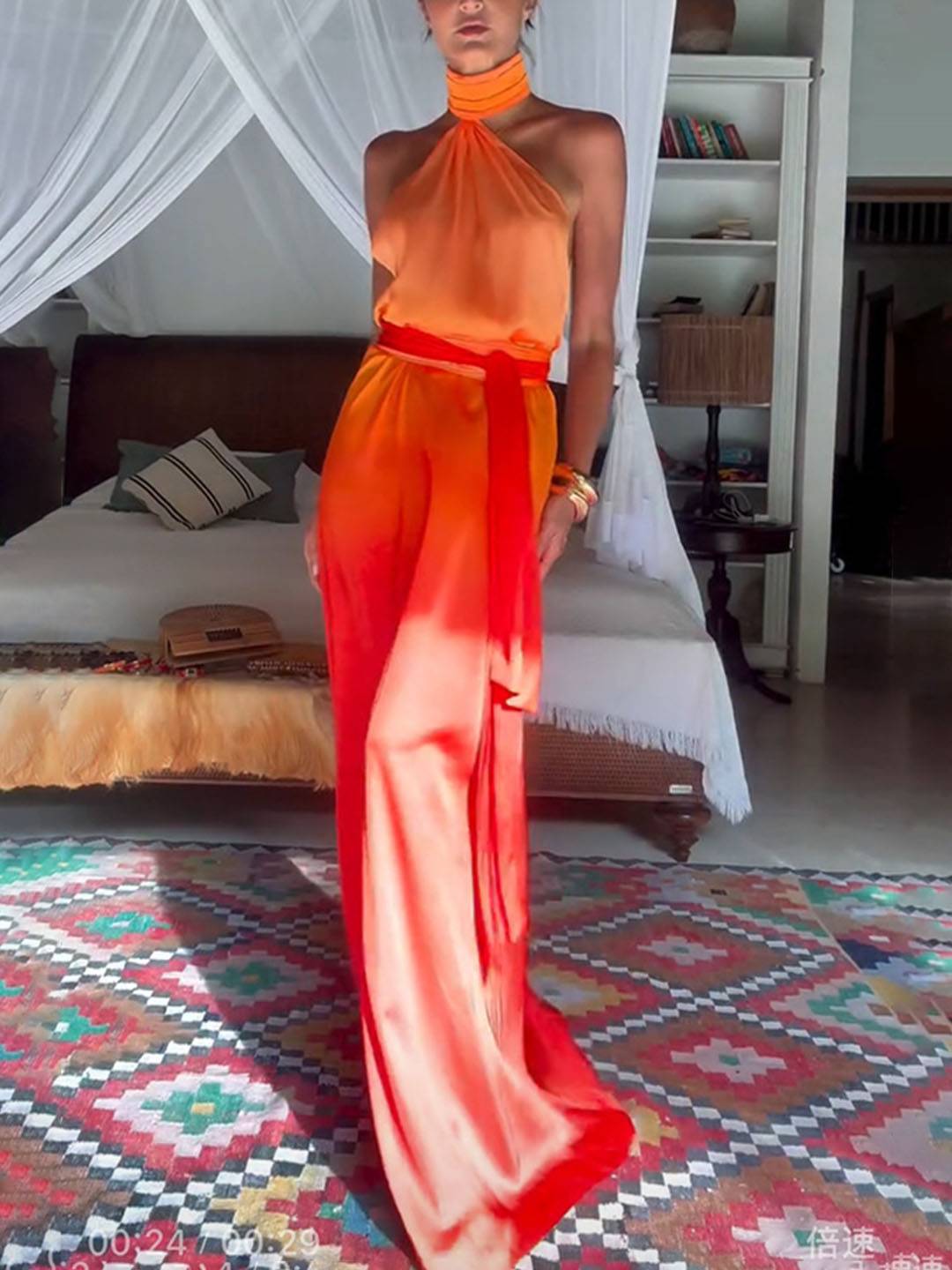 Abito da spiaggia da donna Dione - abito lungo degradato con cave e colletto senza schienale per uno stile estivo