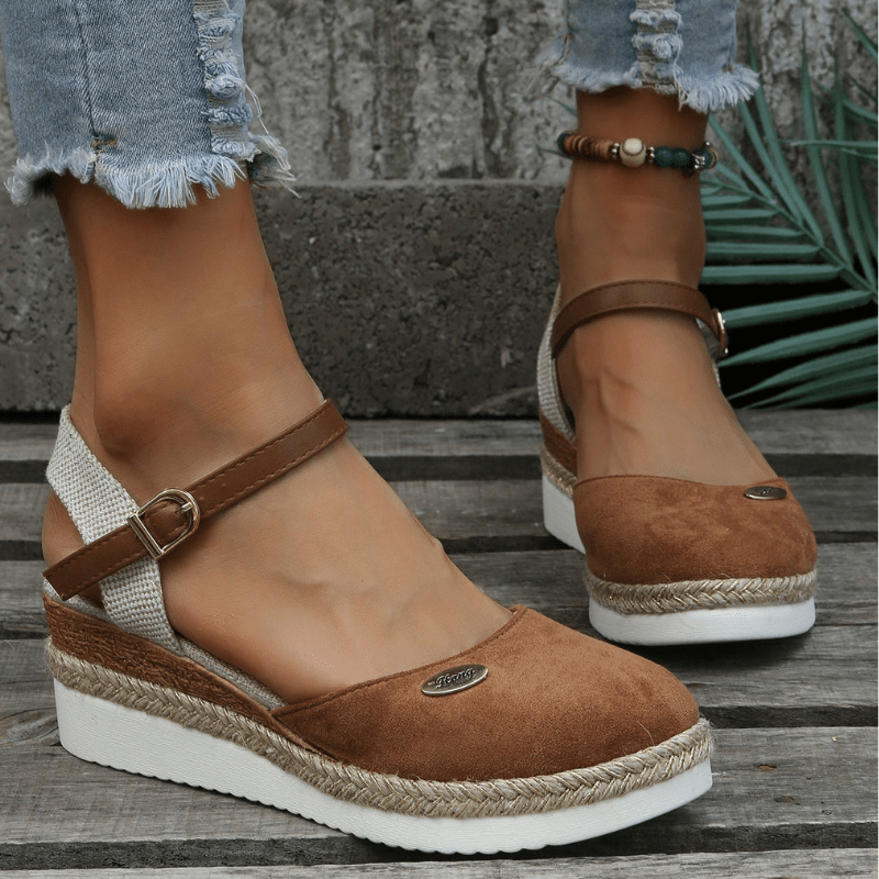 Carina Women's Sandals - Elegante attività con chiusura ad anello regolabile e stile bohémien