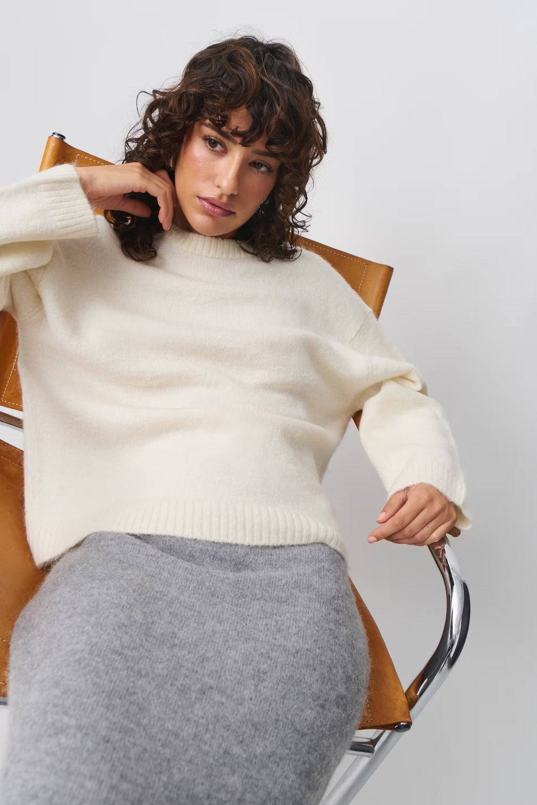 Amelie Pull Oversize Femme – Tricot Doux avec Col Rond et Manches Ballon Élégantes