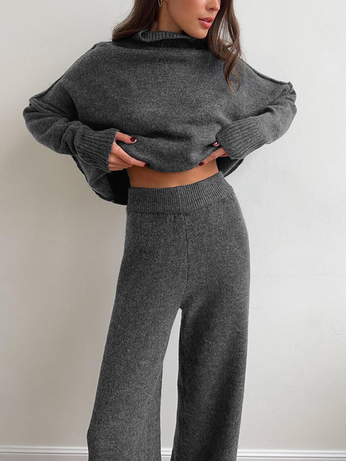 Amy Knit Loungewear Set for Women – Soft Outfit with Turtleneck & Loose Pants
