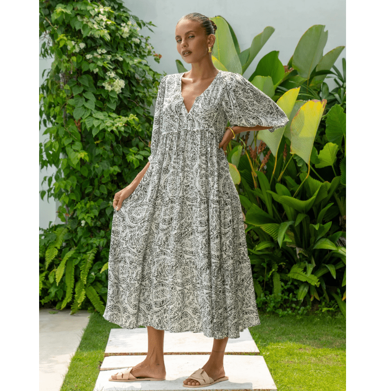 Rosina Robe Longue – Imprimé Bohème Abstrait & Coupe Fluide à Étages
