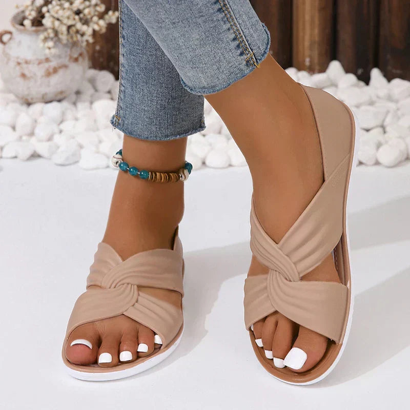 Sandalias de mujeres Ombeline: sandalias ortopédicas para ponerse con suela y diseño plano con correas cruzadas