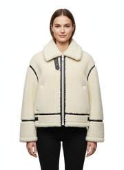 Aurora Teddy Frakke til Kvinder – Blød Beige Jakke med Løs Pasform & Komfortabel Stil