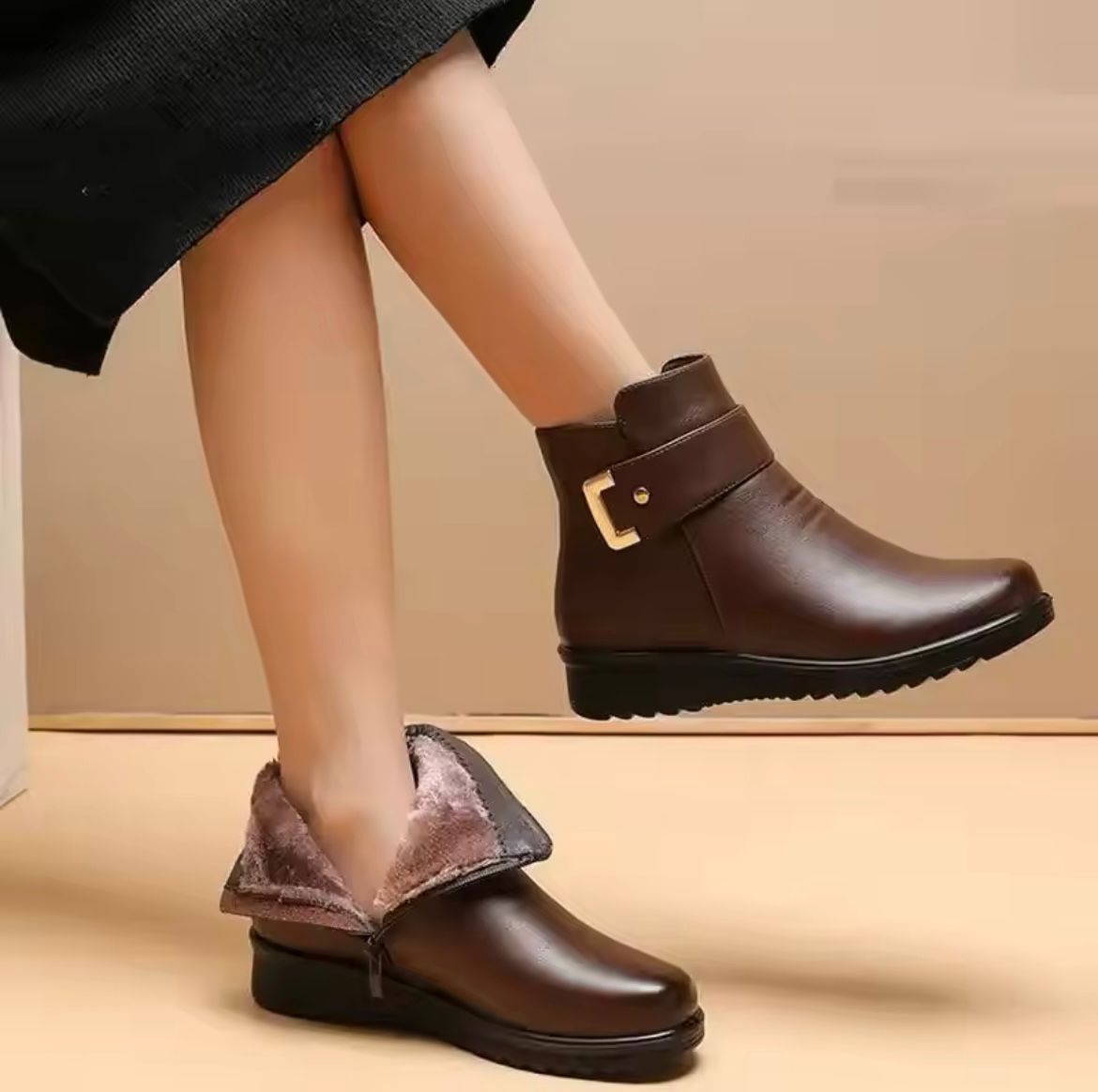 Mila Ghete pentru Femei din Piele – Căptușeală de Blană Artificială Caldă & Închidere cu Fermuar