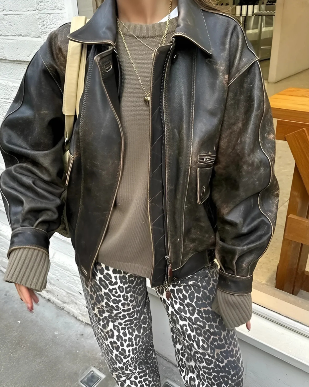 Jeans da donna Kaeli: stampa leopardata alla moda e vestibilità comoda