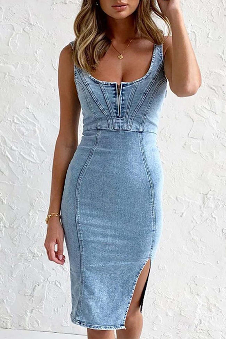 Vestido de mezclilla de mujer Reah - Denim Midday Vestido con cremallera, hendidura y acabado moderno