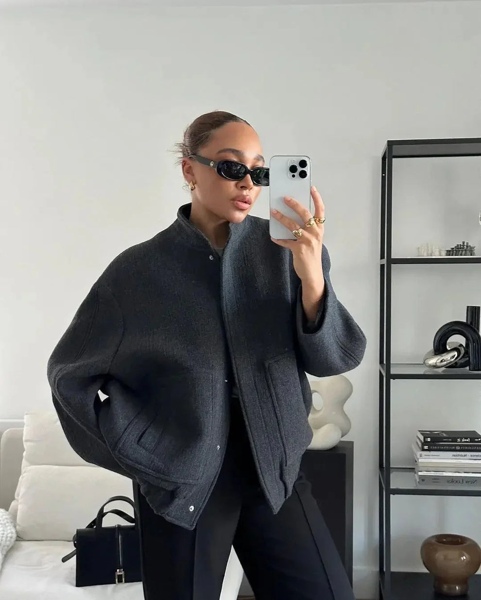 Norlyn Bomber Oversize Femme – Veste Tendance avec Col Montant, Boutonnage Caché & Coupe Ample