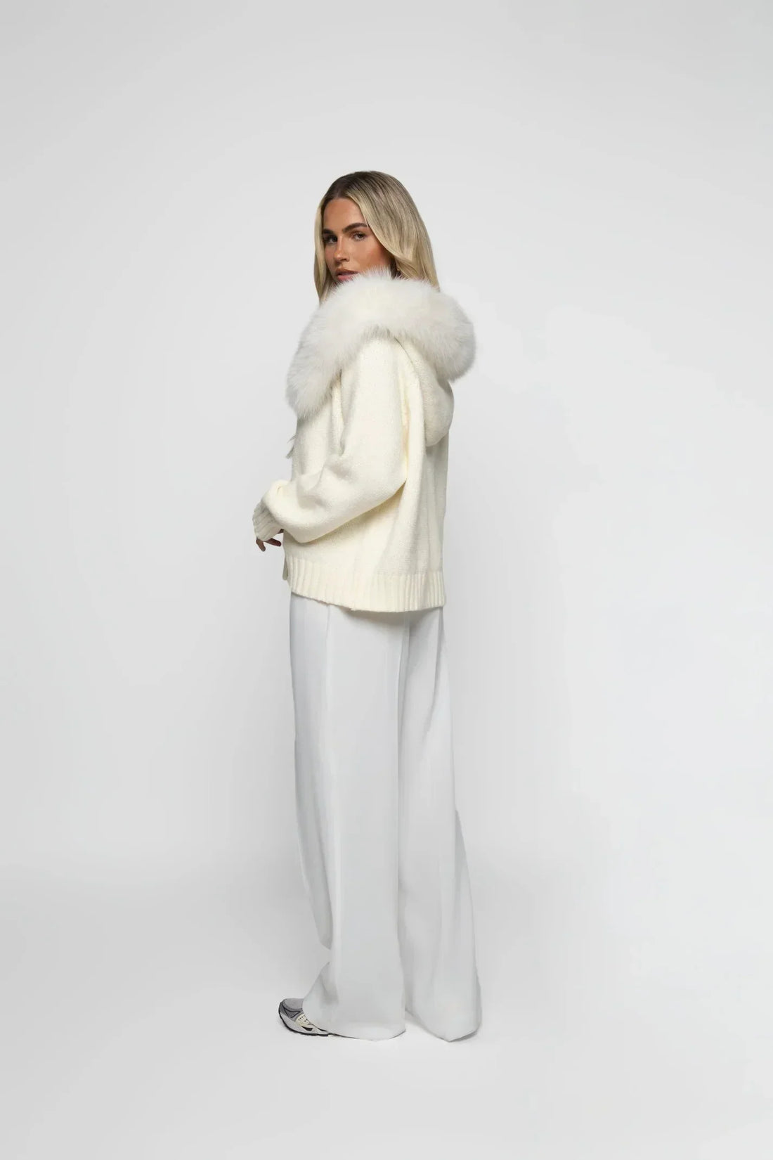 Janelle Veste Femme – Veste en Laine Élégante avec Capuche Doublée de Fourrure