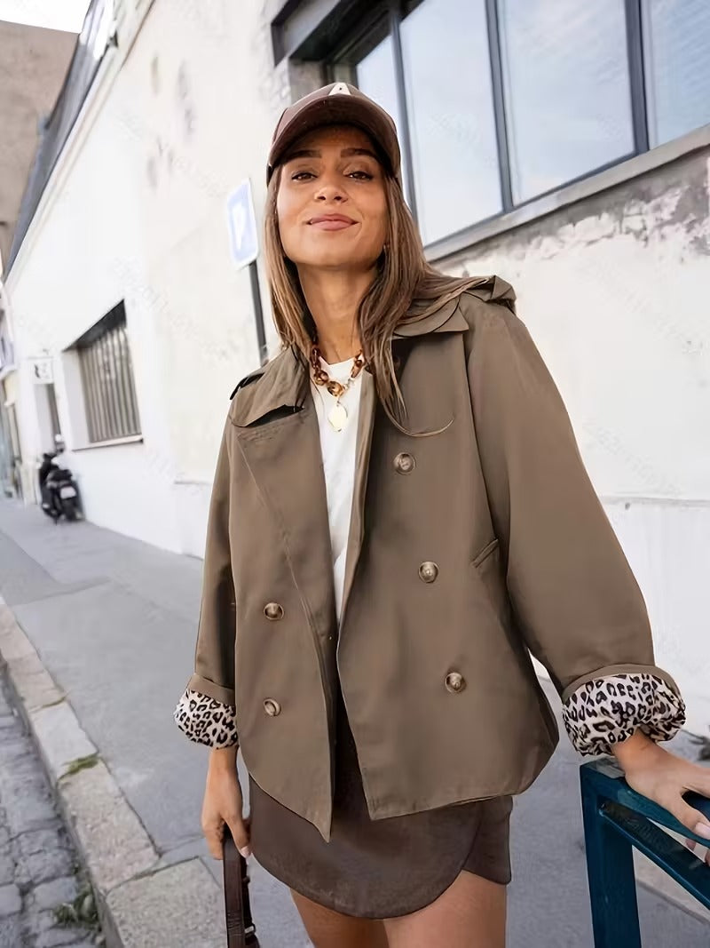 Georgia Trench Court Femme – Jachetă Structurată de Mijloc de Sezon cu Închidere cu Nasturi & Căptușeală Imprimată