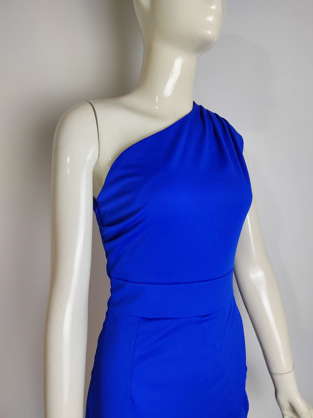 Clarissa Robe de Soirée Femme - Une Épaule, Col Asymétrique, Fente Haute - Robe Élégante et Ajustée pour Événements Formels