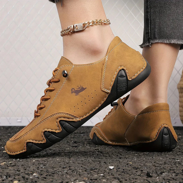 Rome Herrenschnürschuhe Freizeit – Niedriges Design mit strukturierter Sohle und kontrastierenden Steppnähten